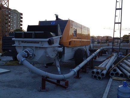 Sabit beton pompası şantiye kurulumu ve boru hattı